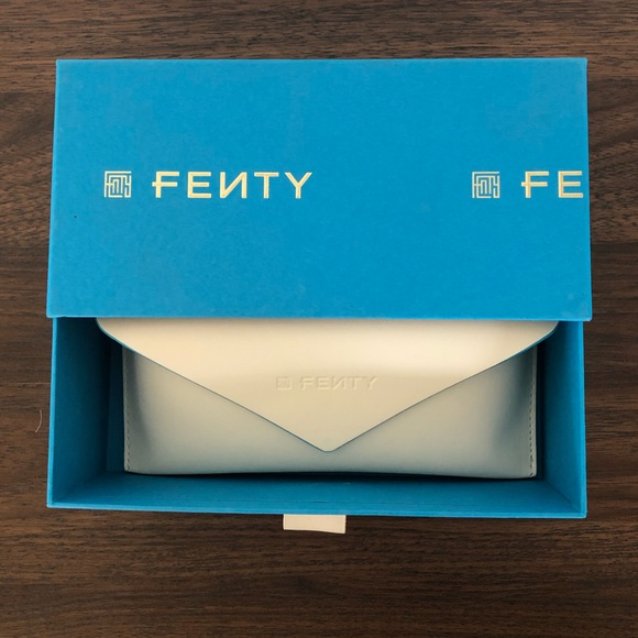 FENTY Centerfold 130MM Mask Sunglasses Black main image 12